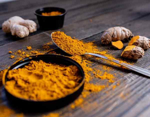 Comment récolter et utiliser le curcuma en cuisine ?