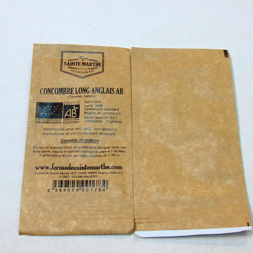 Exemple de spécimen de Concombre Long Anglais Bio - Ferme de Sainte Marthe le sachet de 15 graines environ tel que livré