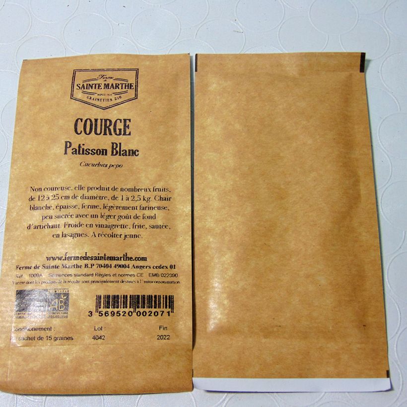 Exemple de spécimen de Courge Pâtisson Blanc Bio - Ferme de Sainte Marthe le sachet de 10 graines environ (1g) tel que livré