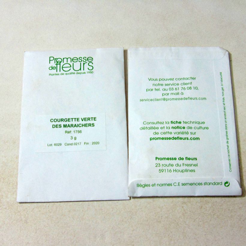 Exemple de spécimen de Courgette Verte non coureuse des maraîchers - Cucurbita pepo le sachet de +/- 25 graines environ (minimum 3g) tel que livré