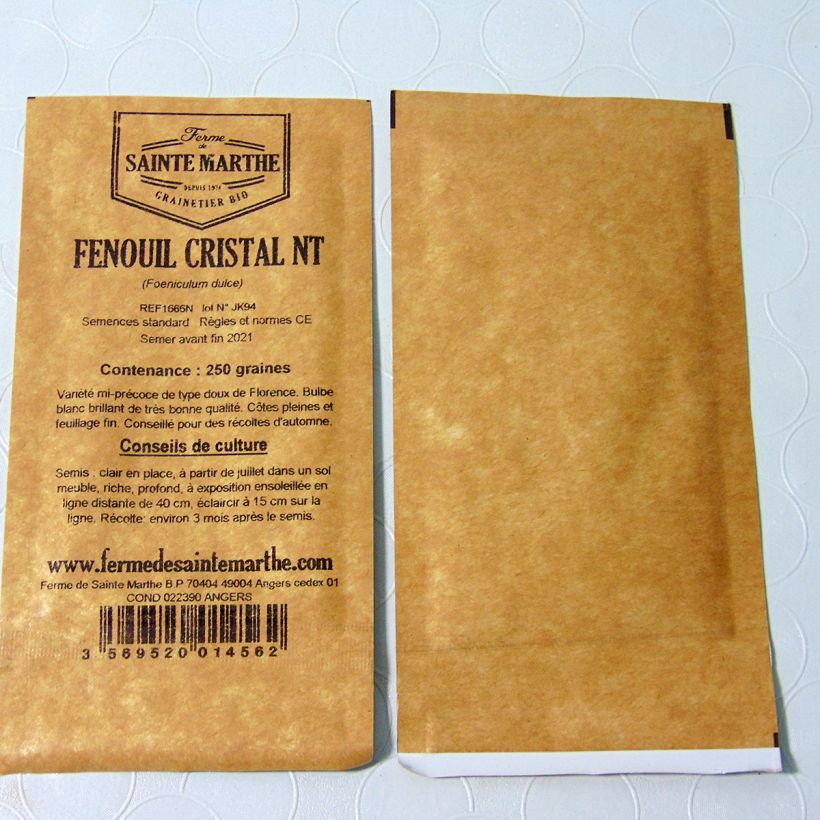 Exemple de spécimen de Fenouil Cristal NT - Ferme de Sainte Marthe le sachet de 250 graines environ tel que livré