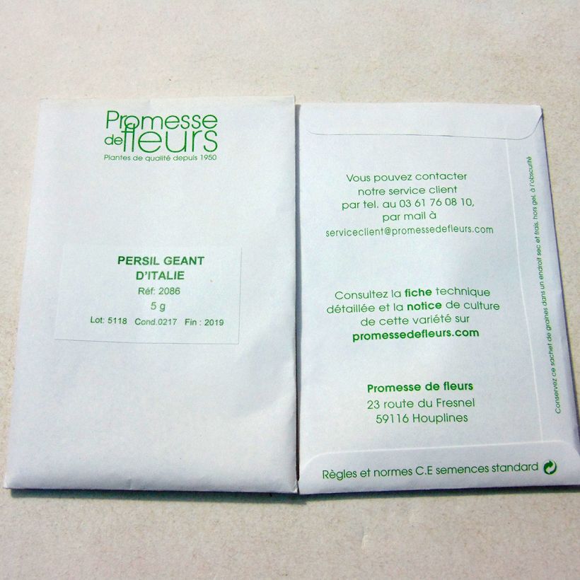 Exemple de spécimen de Persil Géant d'Italie le sachet de +/- 1700 graines environ (minimum 5g) tel que livré