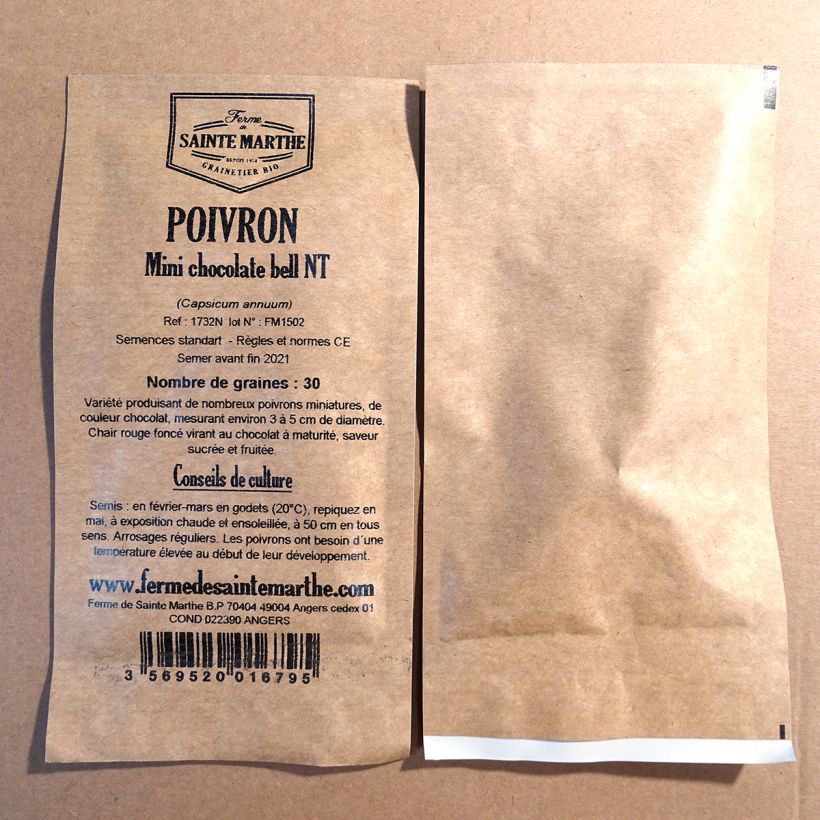 Exemple de spécimen de Poivron mini Chocolate Bell NT - Ferme de Sainte Marthe le sachet de 30 graines environ (Sachet de 30 grammesg) tel que livré