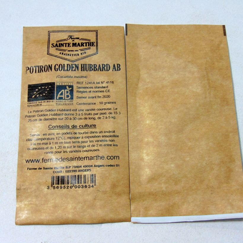 Exemple de spécimen de Potiron Golden Hubbard Bio - Ferme de Sainte Marthe le sachet de 10 graines environ (2g) tel que livré